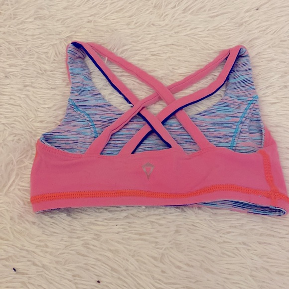 Ivivva reversible sports bra. One side pink other side fun pattern - Picture 2 of 5